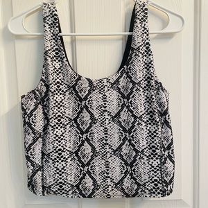 Selling DSG size small crop top